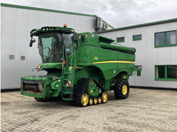 Θεριζοαλωνιστική μηχανή JOHN DEERE S685