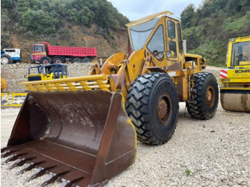 Ελαστιχοφόρος φορτωτής CATERPILLAR 966C