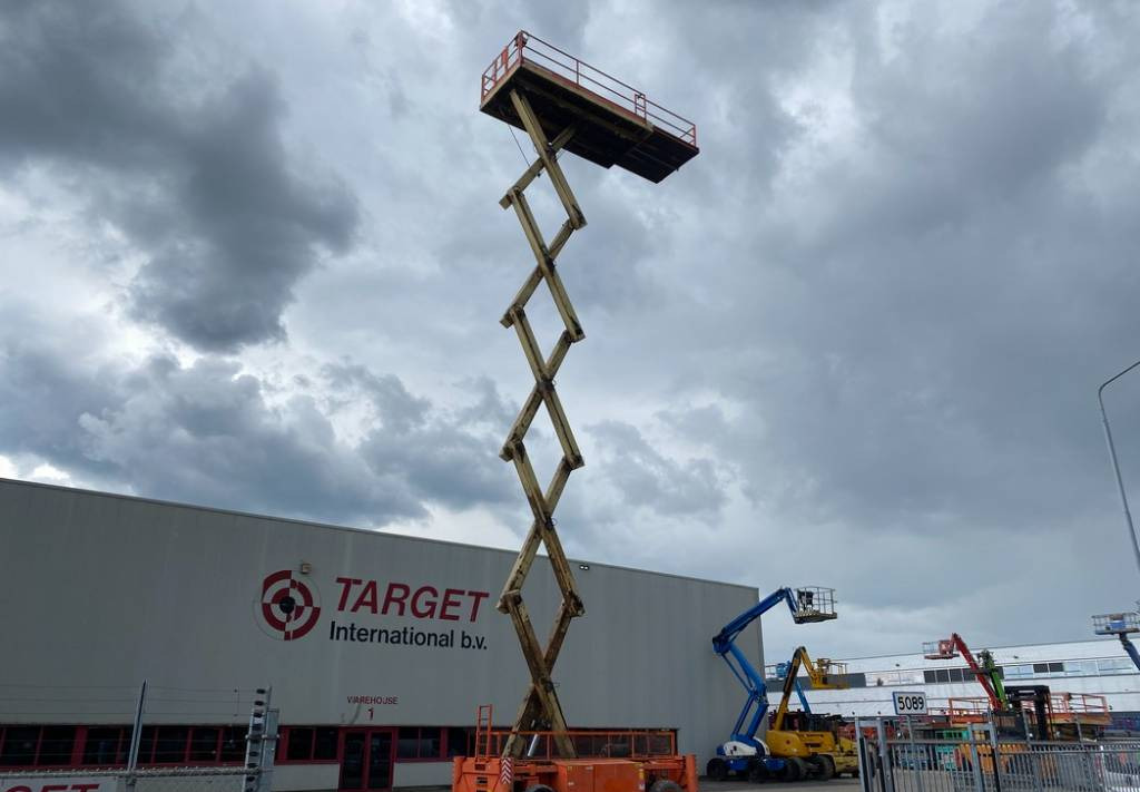 Leasing Holland Lift T210DL25 4WD Diesel T-210DL25 Scissor WorkLift 23M  Holland Lift T210DL25 4WD Diesel T-210DL25 Scissor WorkLift 23M: φωτογραφία 5