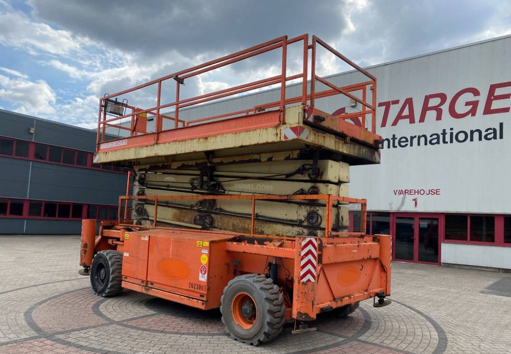 Leasing Holland Lift T210DL25 4WD Diesel T-210DL25 Scissor WorkLift 23M  Holland Lift T210DL25 4WD Diesel T-210DL25 Scissor WorkLift 23M: φωτογραφία 4