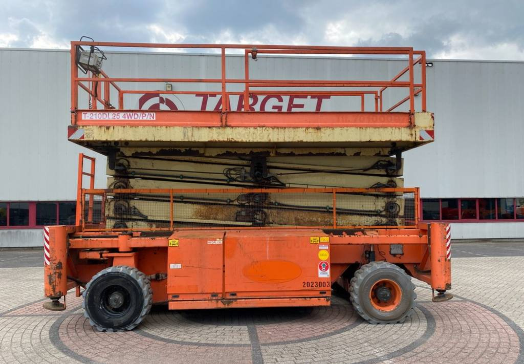 Leasing Holland Lift T210DL25 4WD Diesel T-210DL25 Scissor WorkLift 23M  Holland Lift T210DL25 4WD Diesel T-210DL25 Scissor WorkLift 23M: φωτογραφία 27