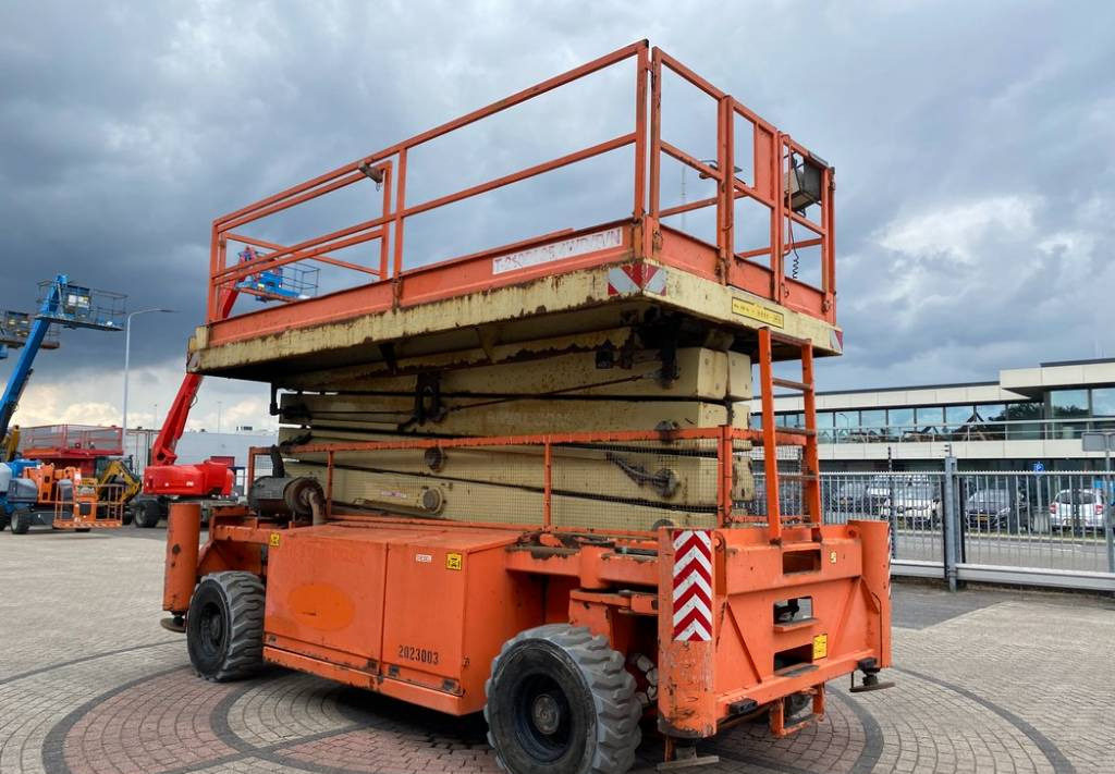 Leasing Holland Lift T210DL25 4WD Diesel T-210DL25 Scissor WorkLift 23M  Holland Lift T210DL25 4WD Diesel T-210DL25 Scissor WorkLift 23M: φωτογραφία 2