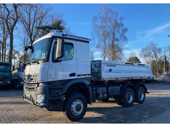 Φορτηγό ανατρεπόμενο MERCEDES-BENZ Arocs 3342