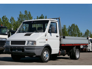 Μικρό φορτηγό με καρότσα IVECO Daily