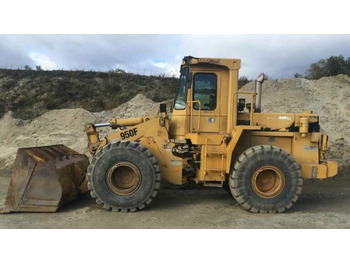 Ελαστιχοφόρος φορτωτής CATERPILLAR 950F