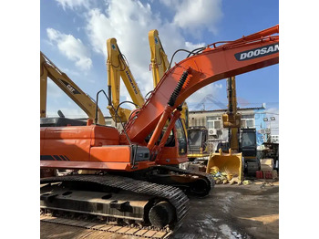 Ερπυστριοφόρος εκσκαφέας DOOSAN DX300LC