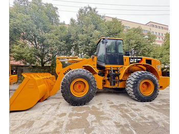 Ελαστιχοφόρος φορτωτής CATERPILLAR 966H