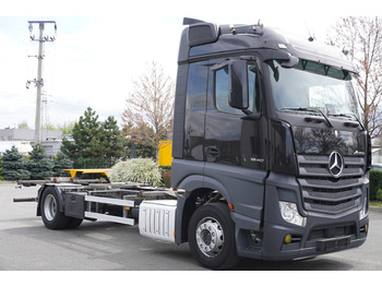 Φορτηγό σασί MERCEDES-BENZ Actros 1840 E6 4x2 / Lounge chair BDF: φωτογραφία 2