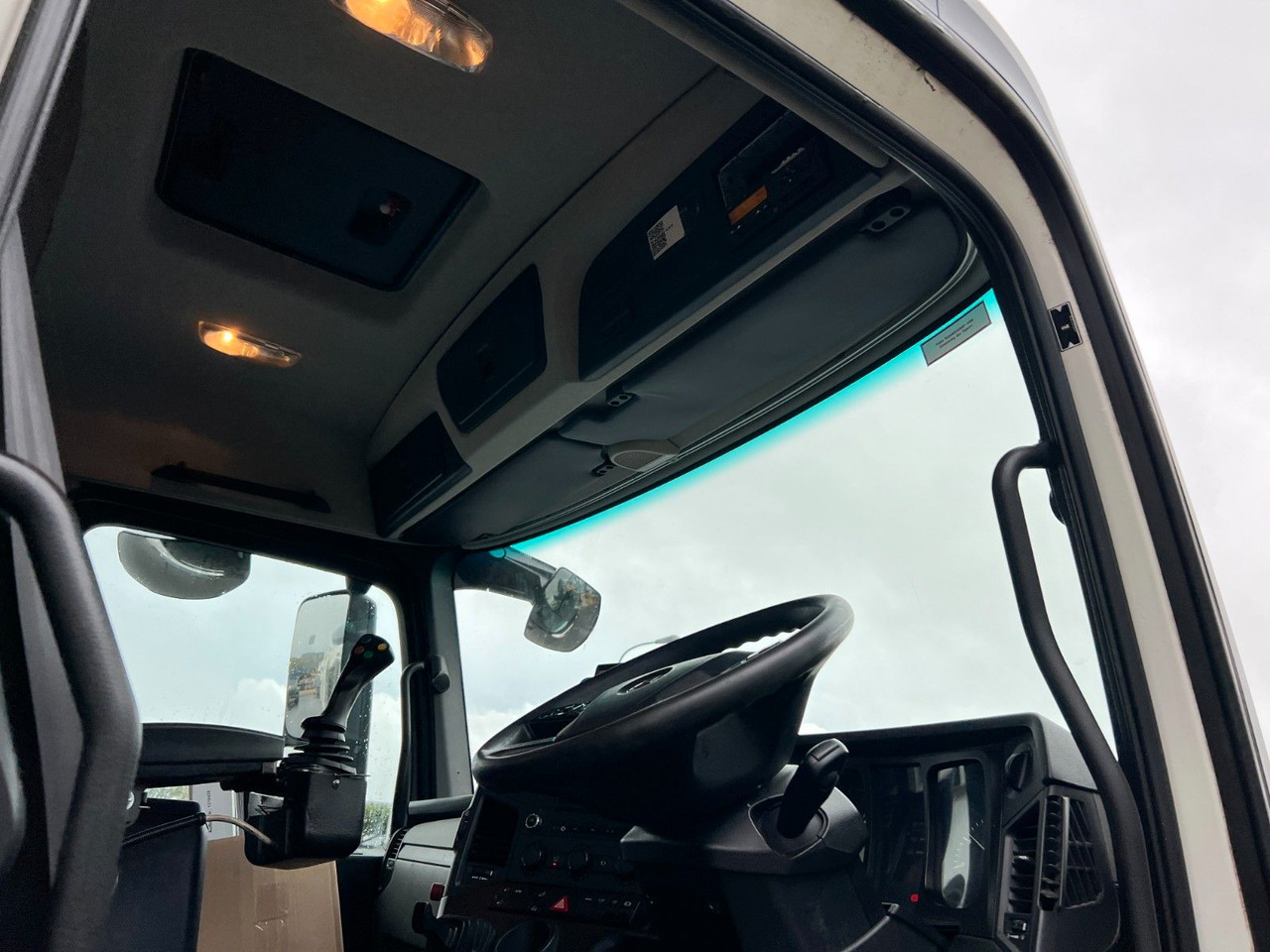 Απορριμματοφόρο Mercedes-Benz Antos 2533 6x2 Seitenlader Zoeller S LF 22 Mercedes-Benz Antos 2533 6x2 Seitenlader Zoeller S LF 22: φωτογραφία 7 Απορριμματοφόρο Mercedes-Benz Antos 2533 6x2 Seitenlader Zoeller S LF 22 Mercedes-Benz Antos 2533 6x2 Seitenlader Zoeller S LF 22: φωτογραφία 7