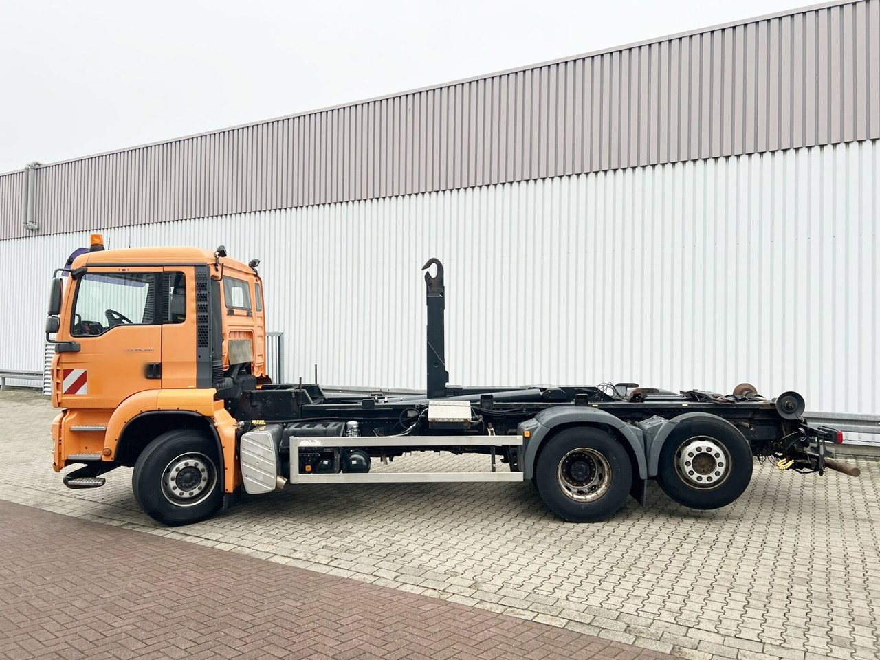 Leasing MAN TGA 26.350 6x2-2 BL TGA 26.350/400 6x2-2 BL, Lenk-/Liftachse MAN TGA 26.350 6x2-2 BL TGA 26.350/400 6x2-2 BL, Lenk-/Liftachse: φωτογραφία 15