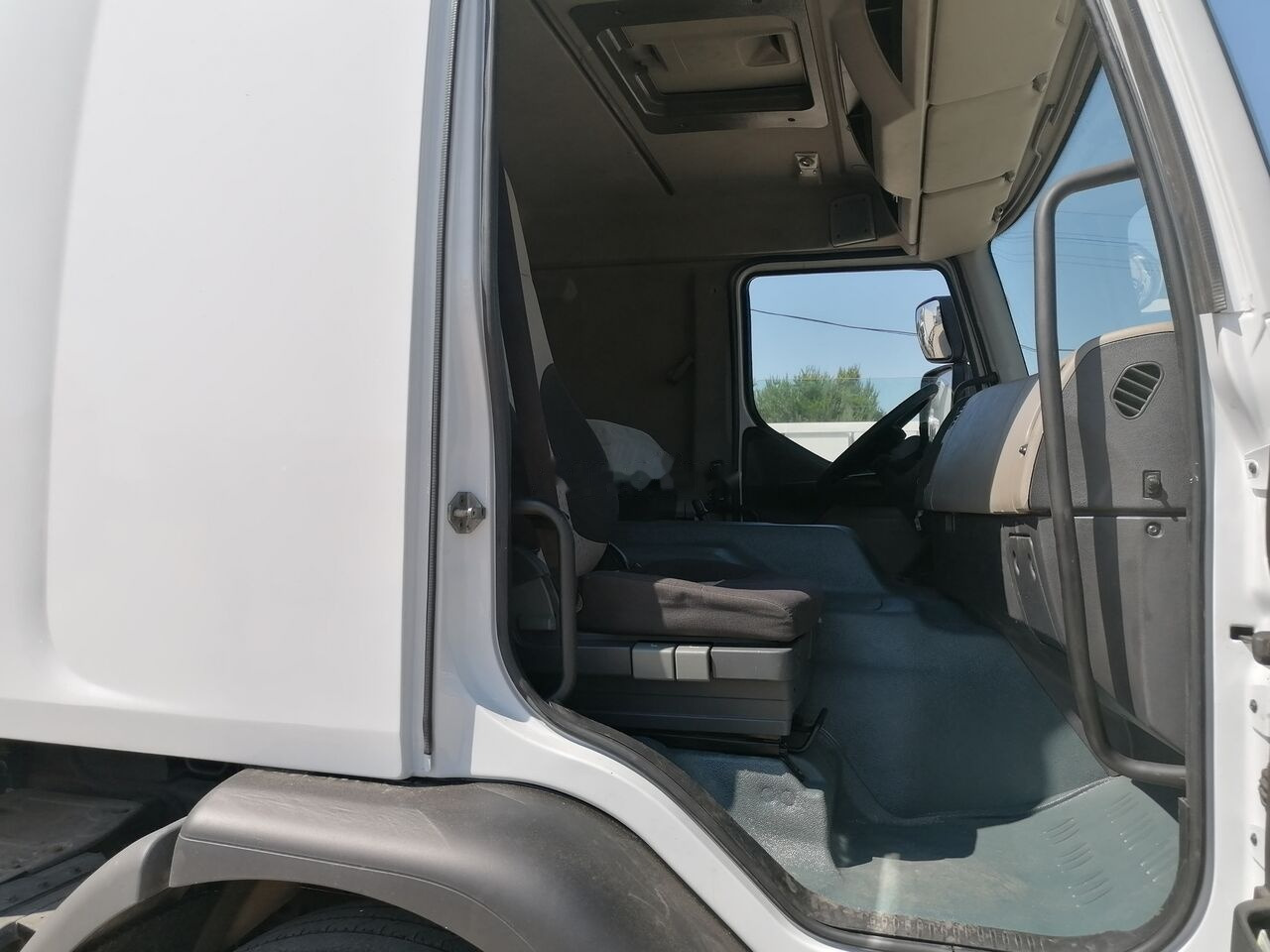 Φορτηγό ψυγείο Renault Premium 440: φωτογραφία 6