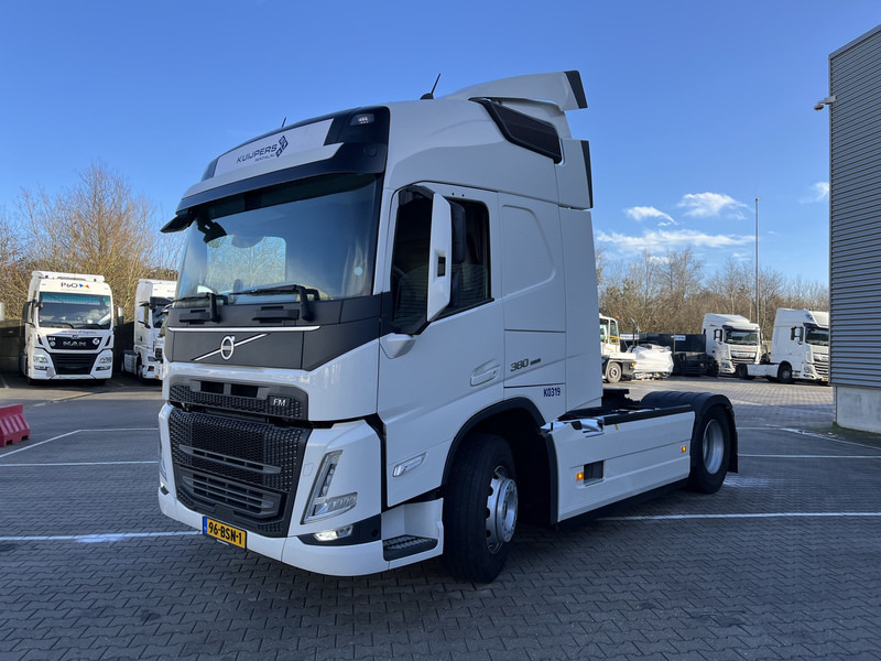 Τράκτορας Volvo FM 380 Globetrotter / 273 dkm / New Smart Tacho 2 / APK TUV 02-26: φωτογραφία 17