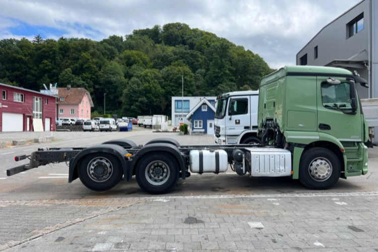 Φορτηγό σασί Mercedes-Benz Actros 2543 6x2: φωτογραφία 10