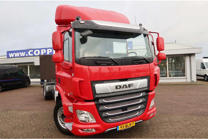 Φορτηγό σασί DAF CF 290 FA Chassis + 2500 KG Dhollandia laadklep: φωτογραφία 21