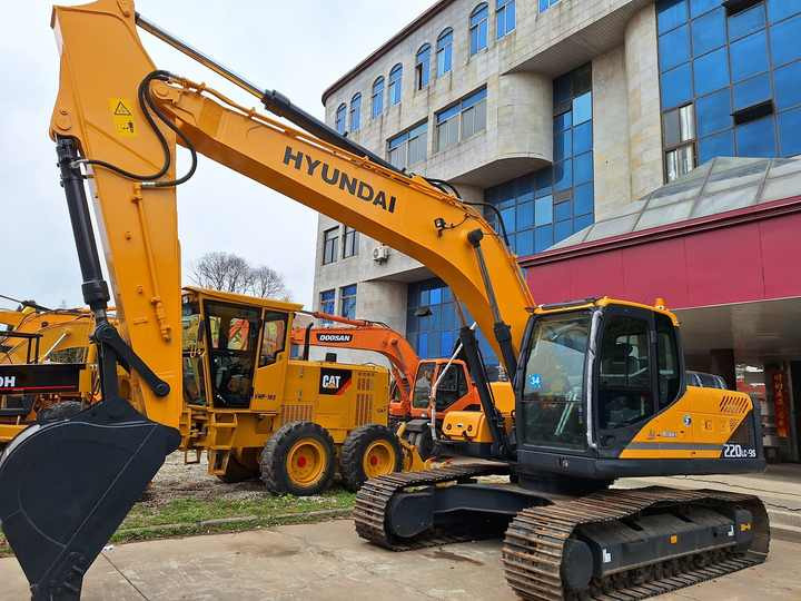 Ερπυστριοφόρος εκσκαφέας Good Quality Used Hyundai 220lc-9s Excavator second hand 220lc-9s 220 215 225 Used crawler Excavators: φωτογραφία 6