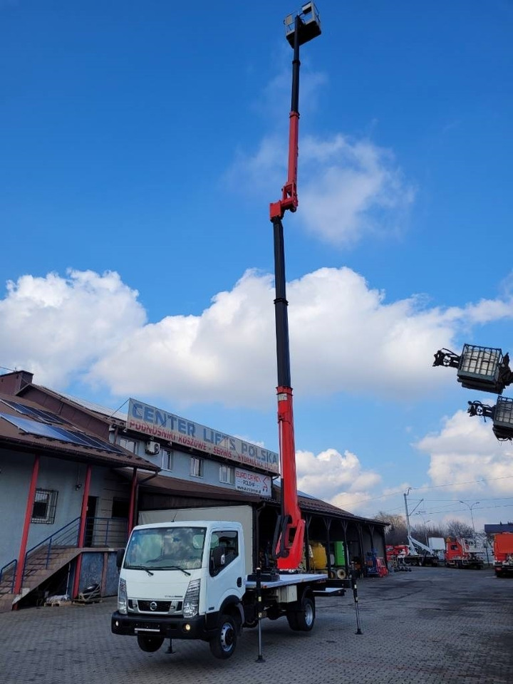 Φορτηγό με εναέρια πλατφόρμα VERSALIFT VTX240 - 24m Nissan NT400 - bucket truck boom lift: φωτογραφία 17