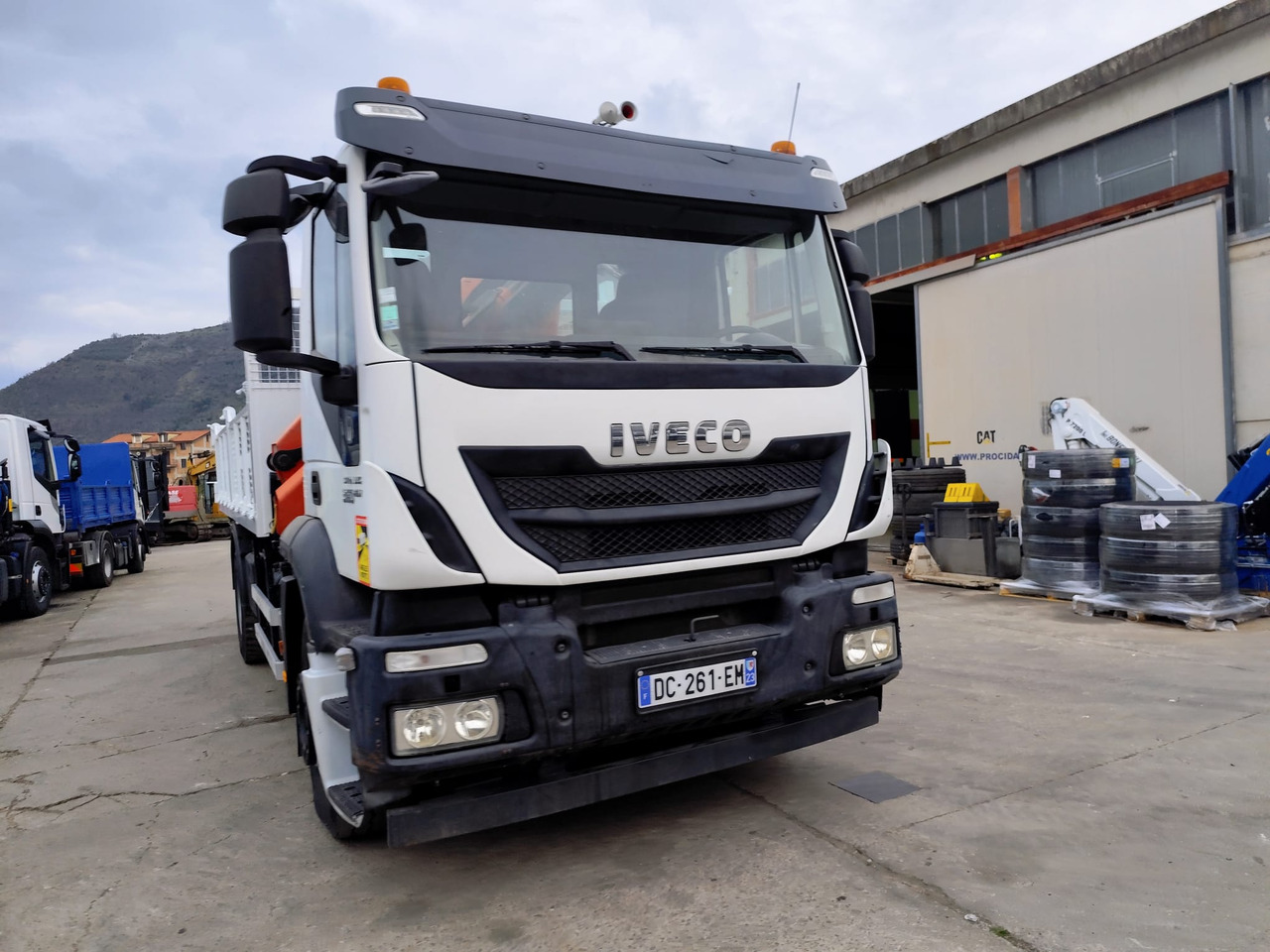 Φορτηγό με γερανό IVECO STRALIS AD 190S36: φωτογραφία 16