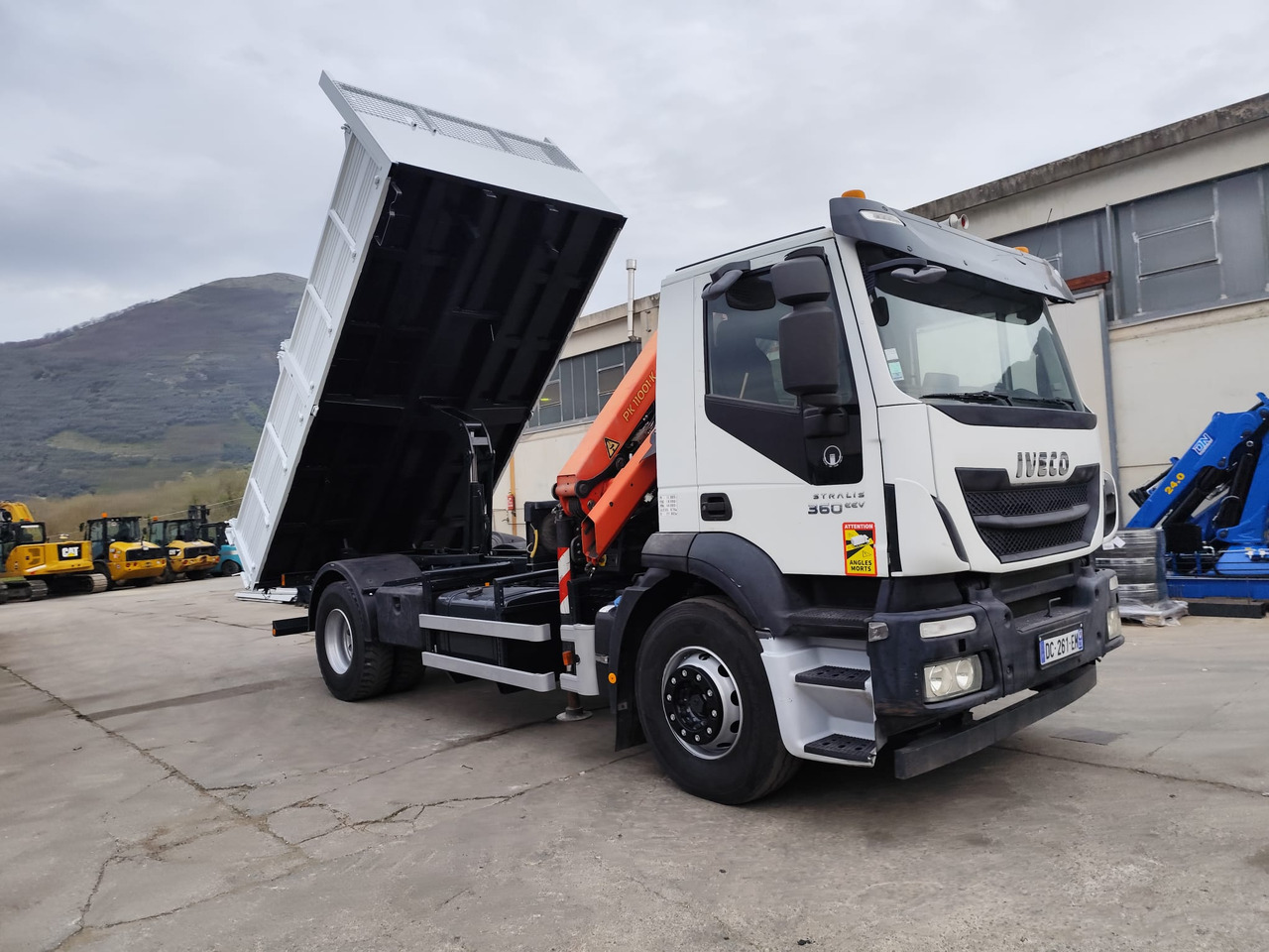 Φορτηγό με γερανό IVECO STRALIS AD 190S36: φωτογραφία 45