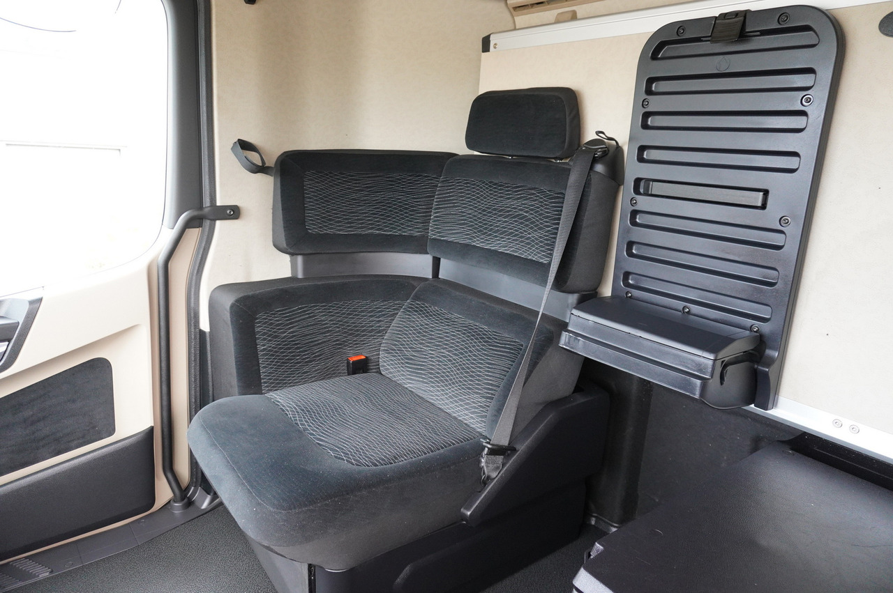 Φορτηγό σασί MERCEDES-BENZ Actros 1840 E6 4x2 / Lounge chair BDF: φωτογραφία 18