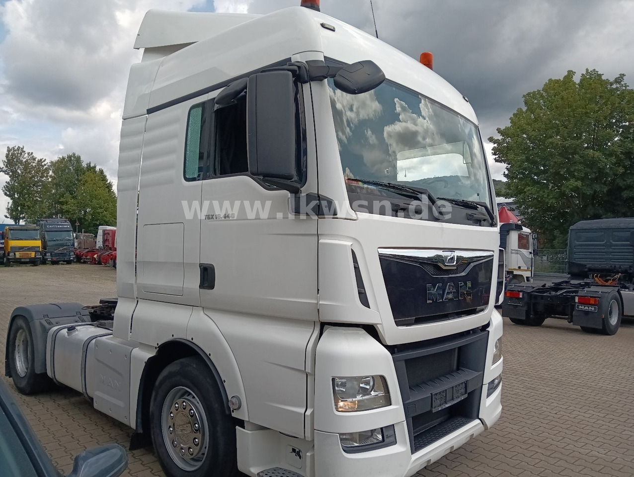 Τράκτορας MAN TGX 18:440 FLT XLX 2xTank Klima Spoiler Kühlbox MAN TGX 18:440 FLT XLX 2xTank Klima Spoiler Kühlbox: φωτογραφία 8 Τράκτορας MAN TGX 18:440 FLT XLX 2xTank Klima Spoiler Kühlbox MAN TGX 18:440 FLT XLX 2xTank Klima Spoiler Kühlbox: φωτογραφία 8