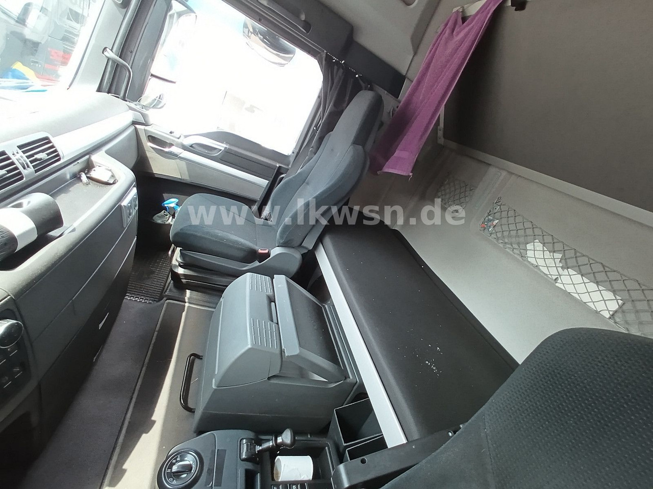 Τράκτορας MAN TGX 18:440 FLT XLX 2xTank Klima Spoiler Kühlbox MAN TGX 18:440 FLT XLX 2xTank Klima Spoiler Kühlbox: φωτογραφία 16 Τράκτορας MAN TGX 18:440 FLT XLX 2xTank Klima Spoiler Kühlbox MAN TGX 18:440 FLT XLX 2xTank Klima Spoiler Kühlbox: φωτογραφία 16