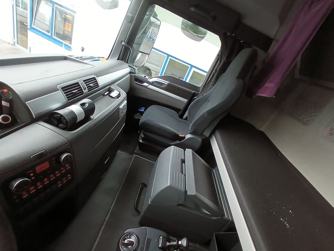 Τράκτορας MAN TGX 18:440 FLT XLX 2xTank Klima Spoiler Kühlbox MAN TGX 18:440 FLT XLX 2xTank Klima Spoiler Kühlbox: φωτογραφία 33 Τράκτορας MAN TGX 18:440 FLT XLX 2xTank Klima Spoiler Kühlbox MAN TGX 18:440 FLT XLX 2xTank Klima Spoiler Kühlbox: φωτογραφία 33