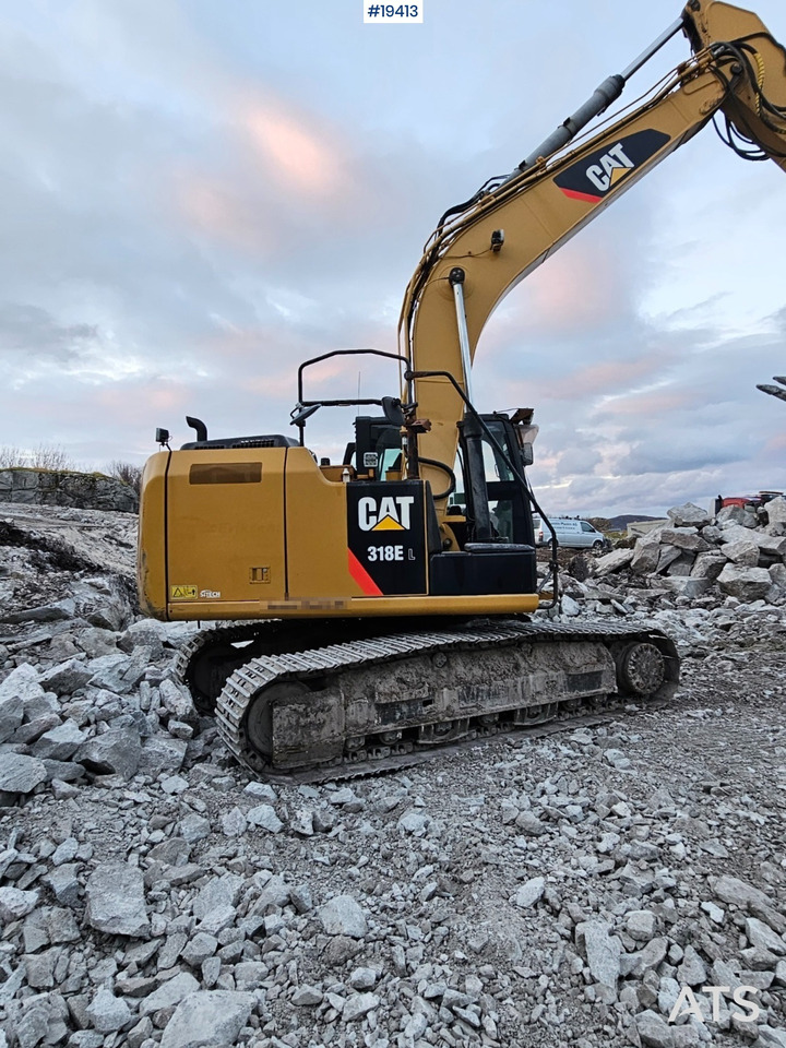 Leasing  CAT 318EL crawler excavator w/ Cleaning bucket, tooth bucket and rototilt. WATCH VIDEO. CAT 318EL crawler excavator w/ Cleaning bucket, tooth bucket and rototilt. WATCH VIDEO.: φωτογραφία 35