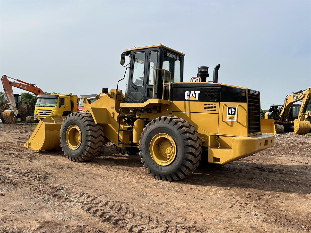 Ελαστιχοφόρος φορτωτής CATERPILLAR 966F: φωτογραφία 12