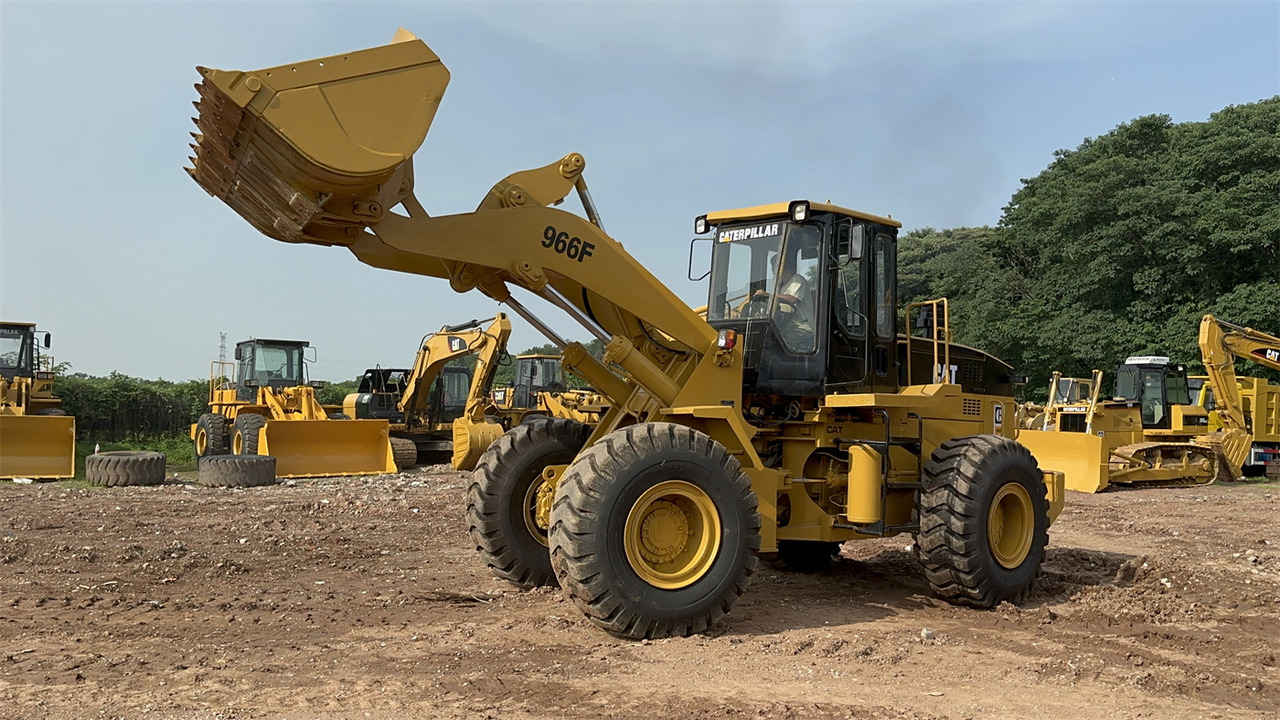 Ελαστιχοφόρος φορτωτής CATERPILLAR 966F: φωτογραφία 10